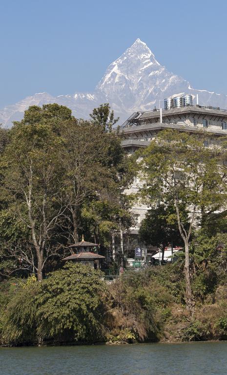 Glacier Hotel & Spa Покхара Екстер'єр фото